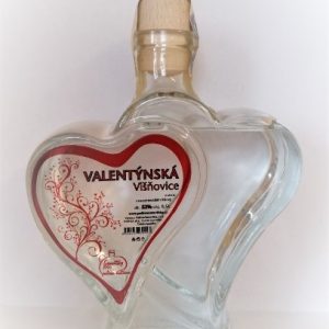 fotka Višňovice 52% 0,5l Valentýn