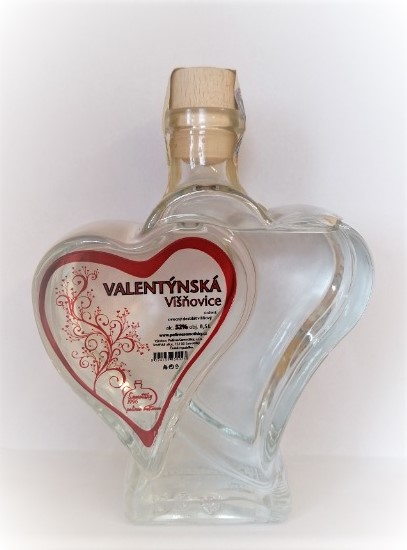 fotka Višňovice 52% 0,5l Valentýn